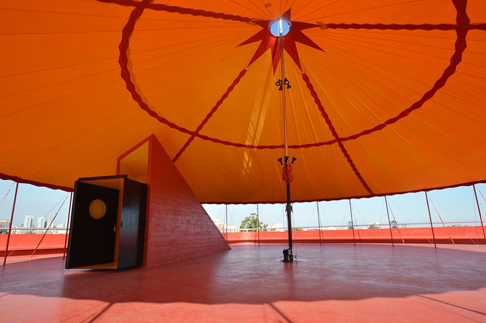 Guiding Architects | Santiago de Chile - Centro de Creación y Residencia Nave