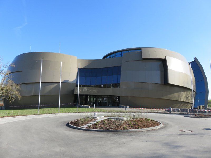 View of the ESO Supernova close double-star system by Bernhardt and Partner Architects. Copyright: Claudia Neeser.